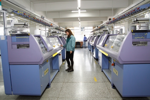 自動(dòng)橫機車(chē)間