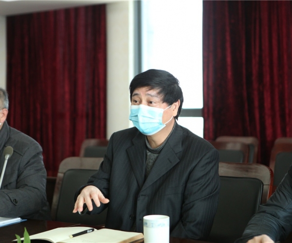 嘉興市政協(xié)副主席馬玉華來(lái)嘉欣絲綢集團調研工作