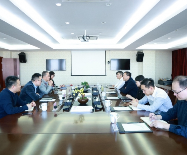 嘉興經(jīng)濟技術(shù)開(kāi)發(fā)區管委會(huì )錢(qián)慧副主任率隊來(lái)訪(fǎng)