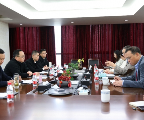 嘉興經(jīng)開(kāi)區黨工委副書(shū)記、管委會(huì )主任戴鋒蒞臨走訪(fǎng)調研