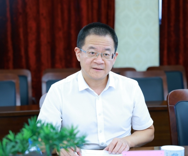 嘉市科技局吳根軍書(shū)記調研嘉欣絲綢